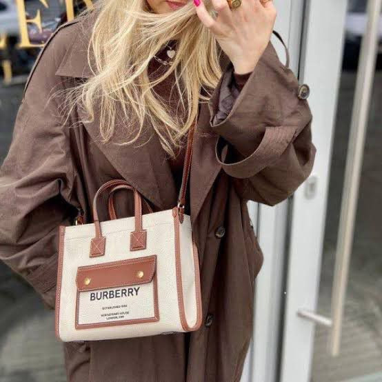 BURBERRY-Mini Freya Tote Bag