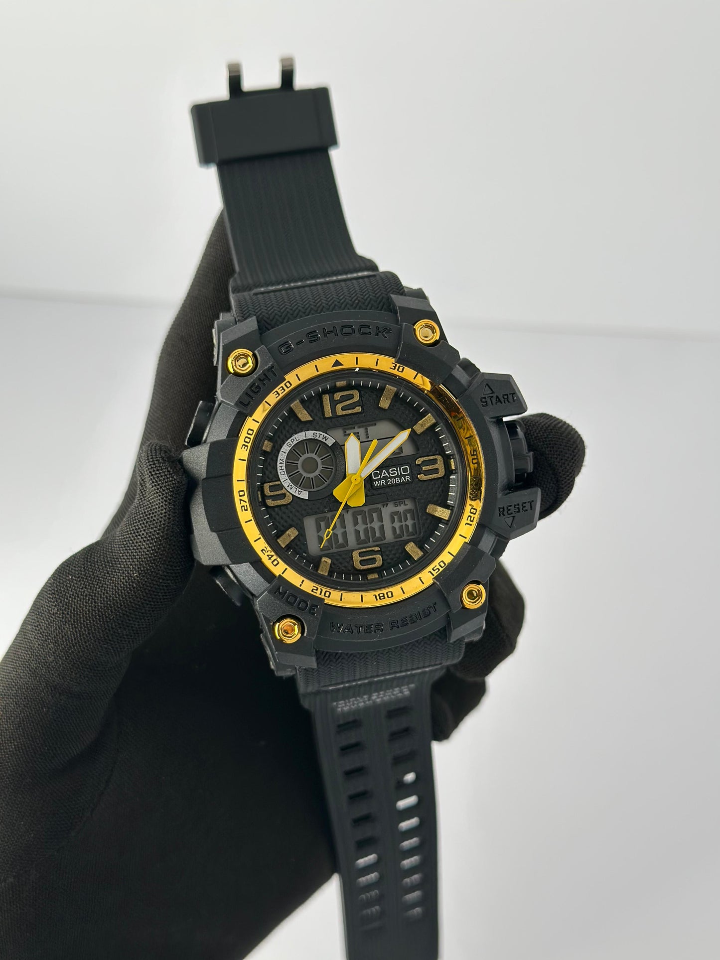 G-SHOCK Sporty Analog watch