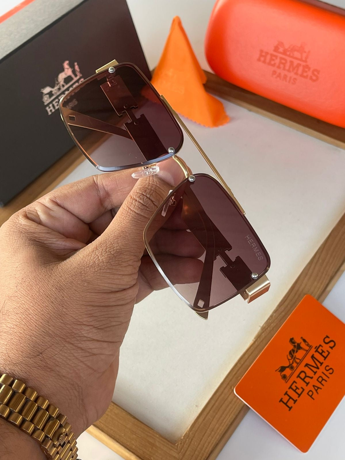 HERMES_SUNGLASSES